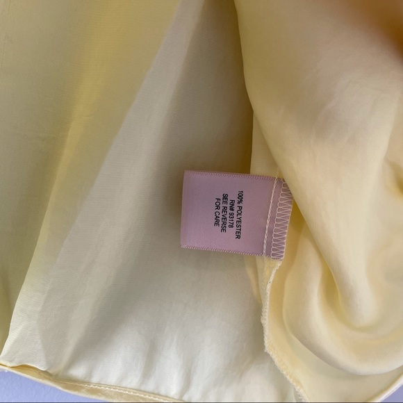 Philosophy Yellow V Neck 100% Polyester Blouse - Picture 6 of 15